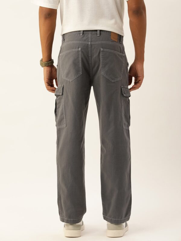 Men Relaxed Solid Regular Fit Cargos Trousers - Image 3